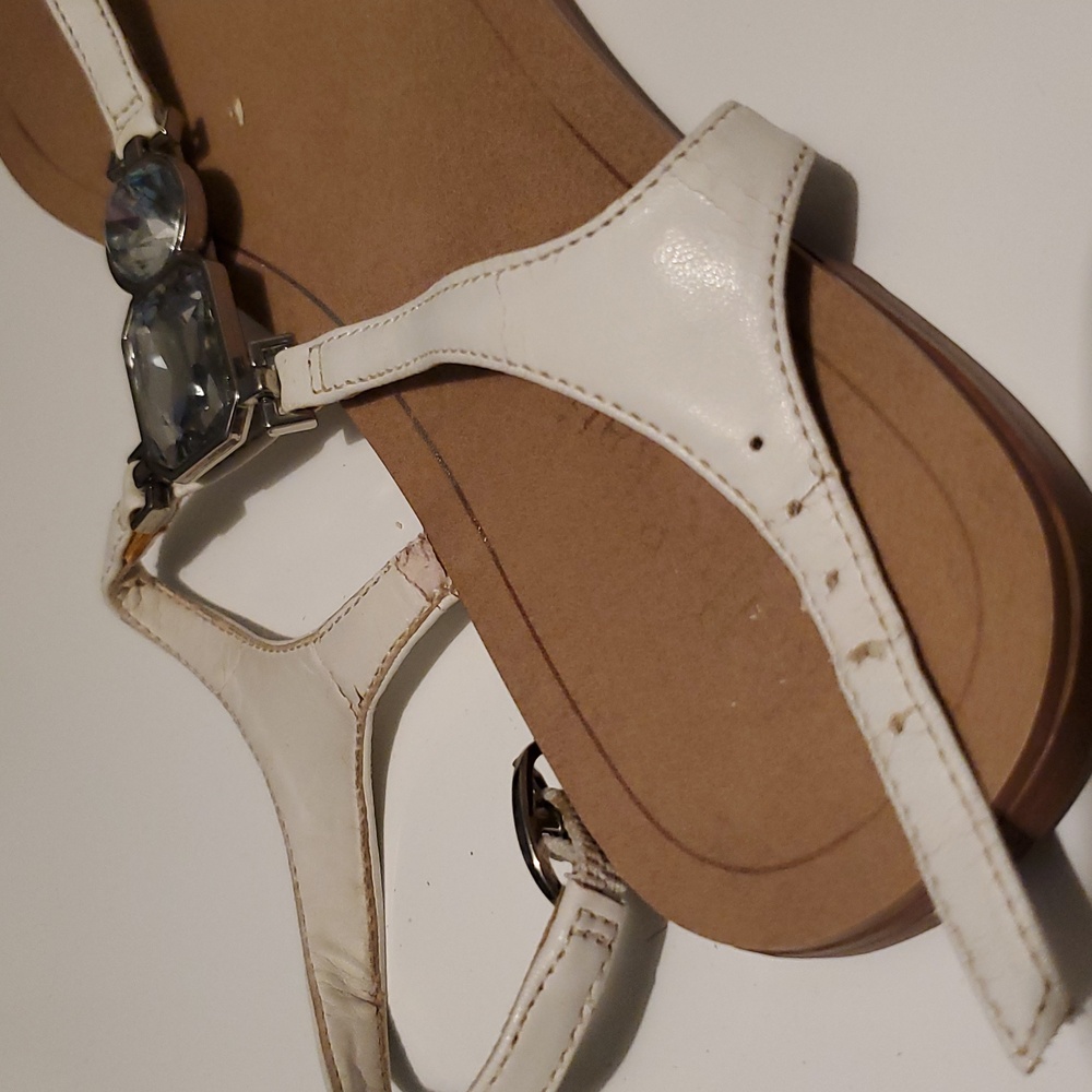 Kelly & Katie White Jewel Sandals - Picture 7 of 7